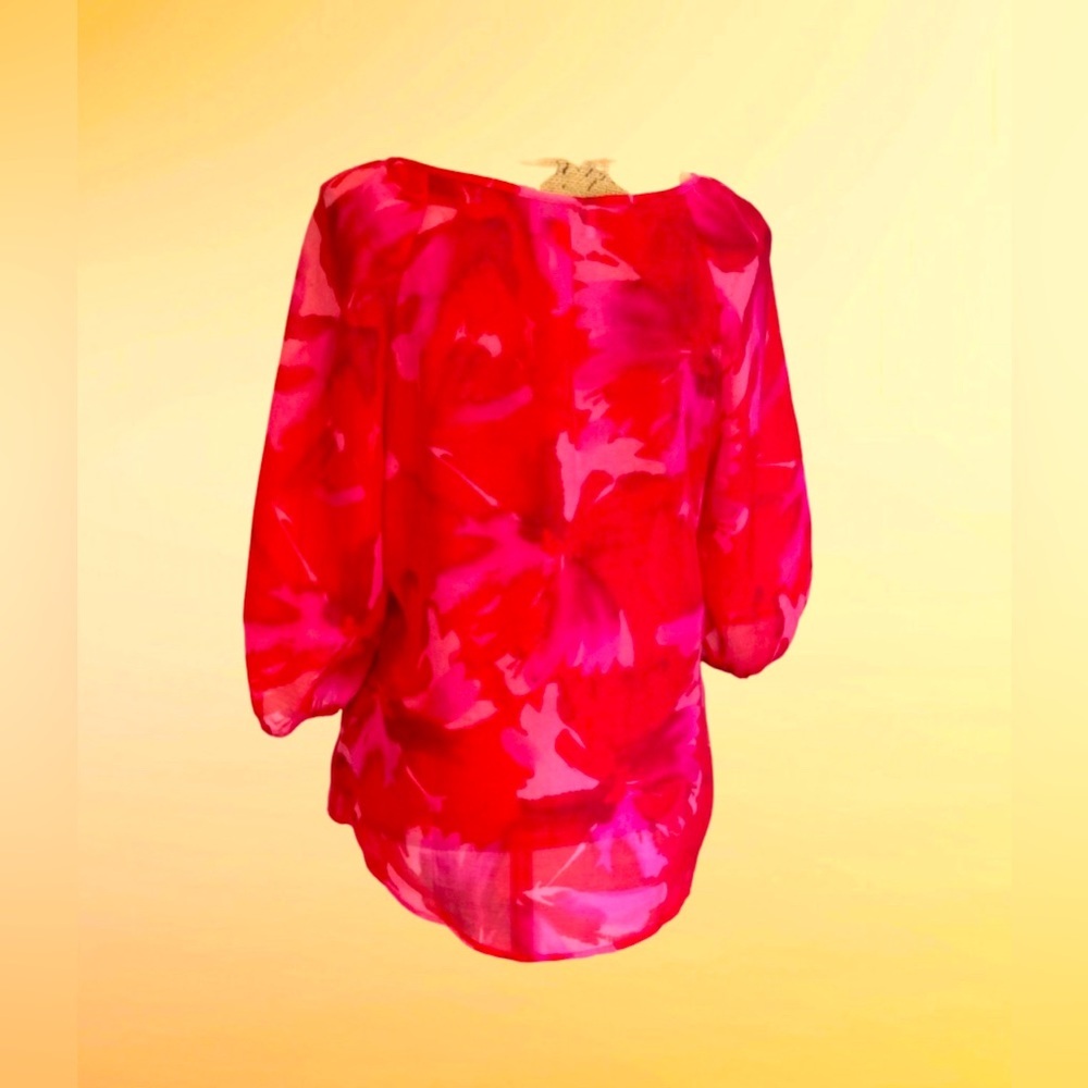 Ann Taylor LOFT sheer red pink floral ruffle front
SIZE Small - Picture 3 of 6